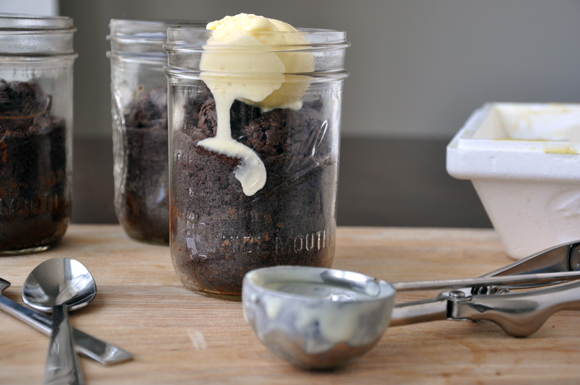 brownieinajar_580 brownies in a jar
