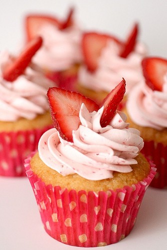 strawberry cupcakes strawberry cupcakes