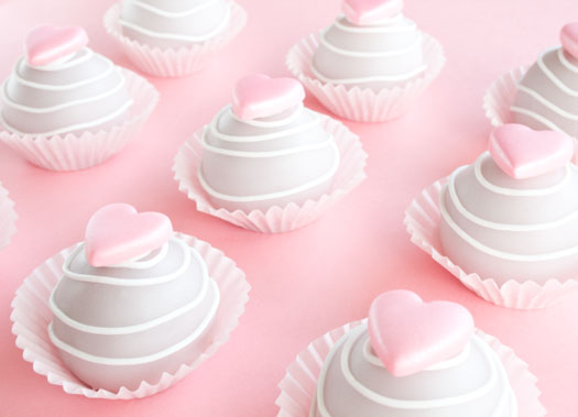valentine cake bite