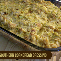 Southern-Style Cornbread Dressing: Traditional and a TOTAL fave!