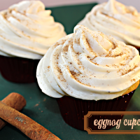 Recipe for Eggnog Spice Cupcakes, PERFECT for Christmas!