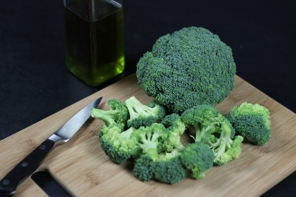Who knew charred broccoli could be so good? Kick start your health goals with this delicious veggie side dish! Plus, it's super easy to make!
