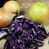 Tasty Braised Red Cabbage with Apple--click for recipe from Spicedblog.com