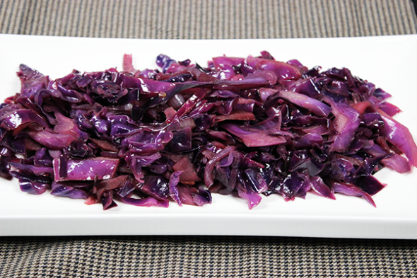 Tasty Braised Red Cabbage with Apple--click for recipe from Spicedblog.com