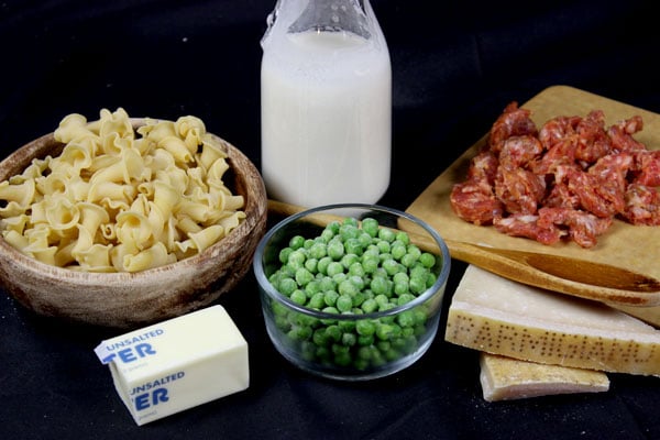 Ingredients for a Delicious Parmesan Cream Sauce!