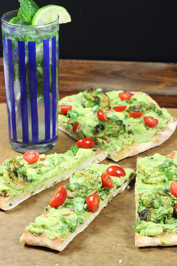 Grilled Guacamole Flatbread with Cilantro-Lime Shrimp...perfect for Cinco de Mayo parties! #cincodemayo #guacamole