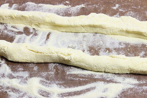 How to Make Ricotta Gnocchi--click for recipe from Spiced!