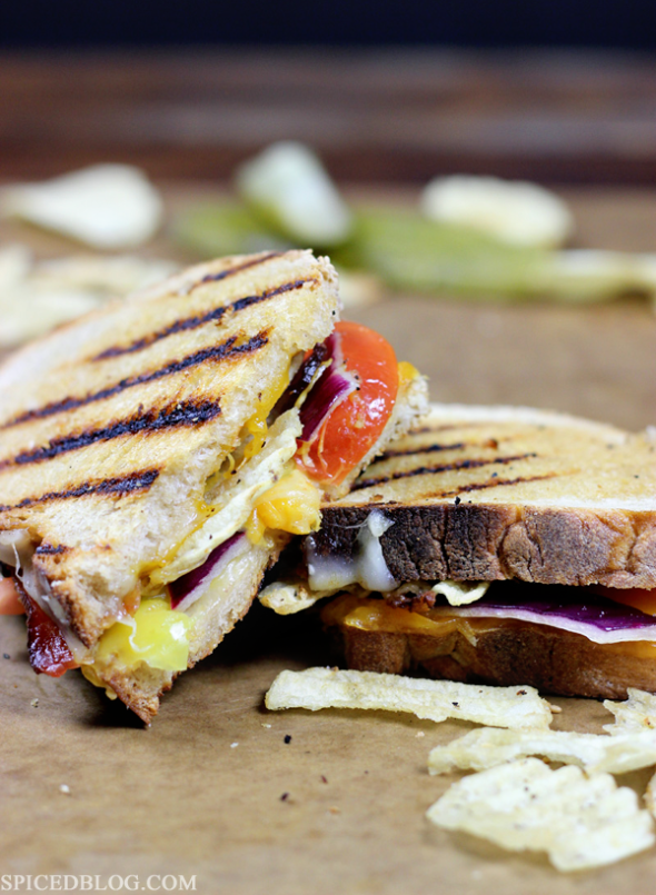 The Crazy Sriracha Grilled Cheese from spicedblog.com #grilledcheese #sandwich #yum