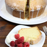 Peach Bellini Pound Cake #peach #poundcake #memorialday