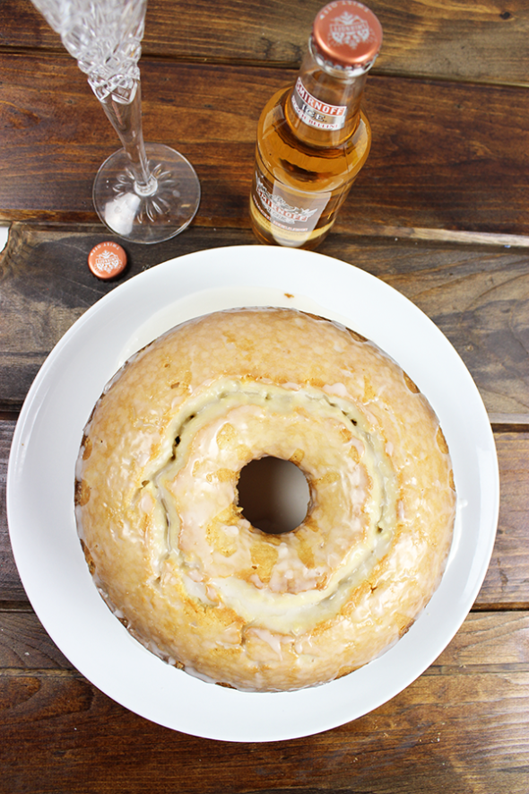 Peach Bellini Pound Cake #peach #poundcake #memorialday