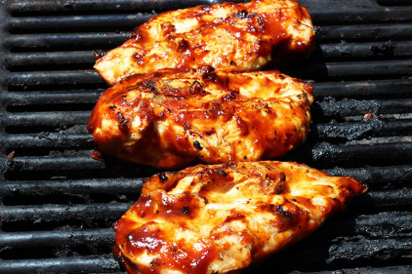 Homemade Barbecue Sauce from spicedblog.com #summer #grill