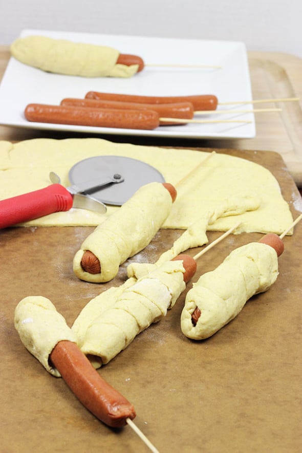 Baked Corndogs from spicedblog.com #fairfood #notfried