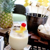 http://pizzazzerie.com/parties/backyard-grilling-party-ideas/