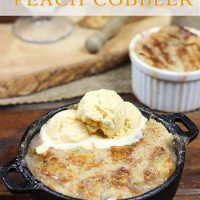 Easy Homemade Peach Cobbler #summer #peaches