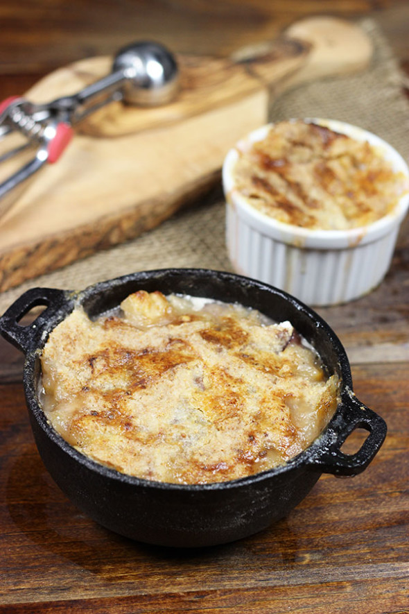 Easy Homemade Peach Cobbler #summer #peaches