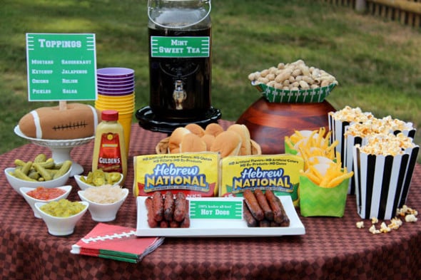 "Hot Dog Bar" Tailgate Party with Hebrew National #HebrewNational #99summerdays