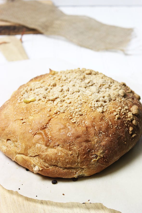 Apple Harvest Bread: PERFECT for toast or Autumn-themed sandwiches!