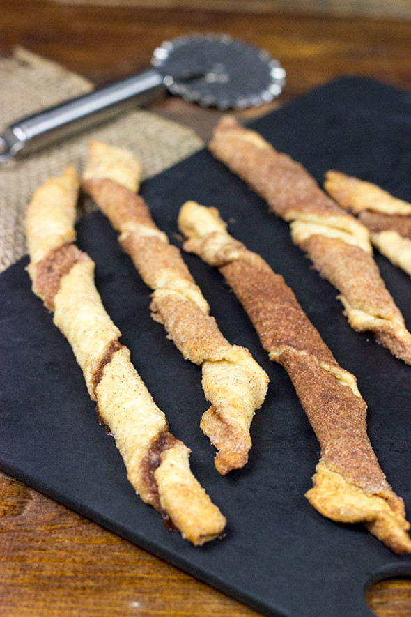 SUPER EASY BREAKFAST TREAT!! Cinnamon Sugar Twists