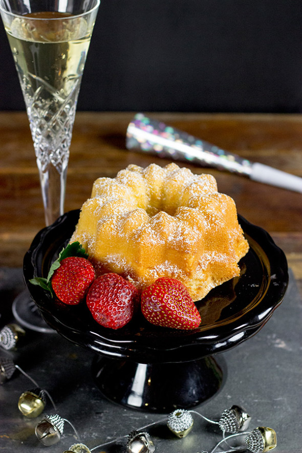 Champagne Pound Cake