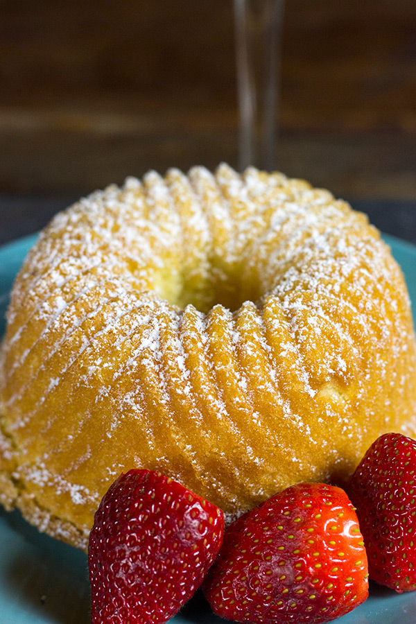 Champagne Pound Cake
