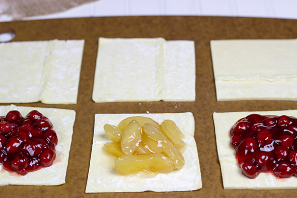 Easy Breakfast Turnovers (with cherry or apple filling) | Spicedblog.com