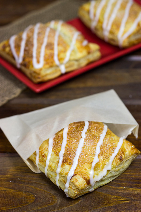 Easy Breakfast Turnovers (with cherry or apple filling) | Spicedblog.com