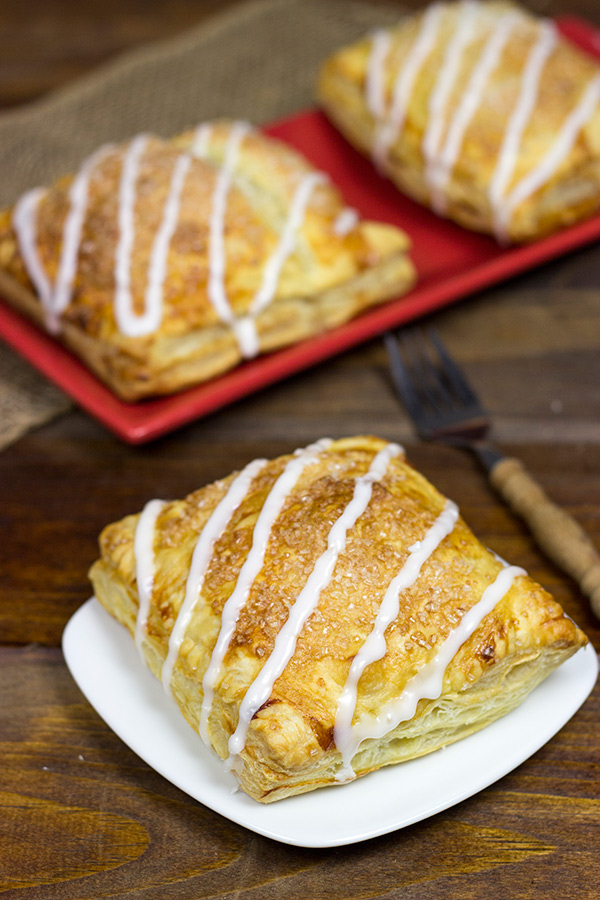 Easy Breakfast Turnovers (with cherry or apple filling) | Spicedblog.com