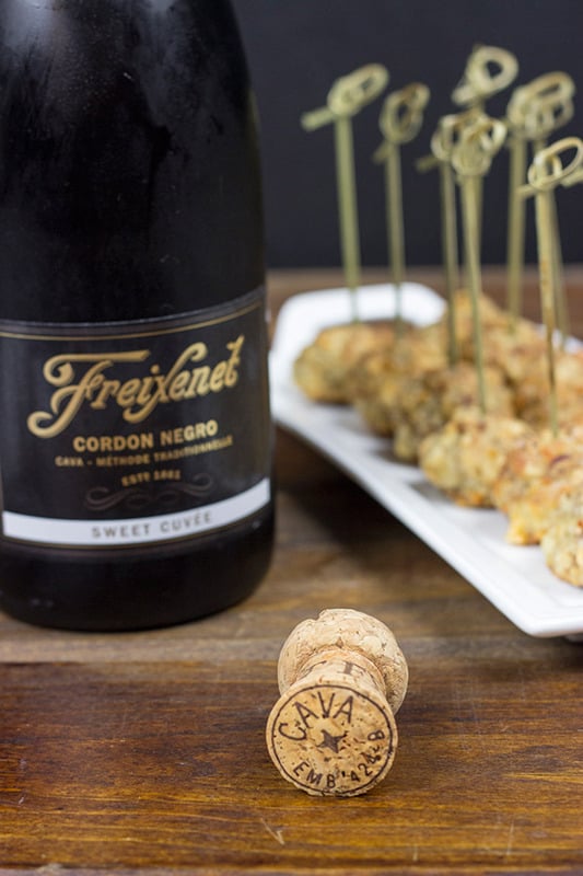 Spicy Sausage & Cheese Balls: An easy and delicious appetizer for your holiday parties!