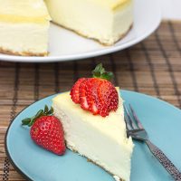 Classic Cheesecake with Graham Cracker Crust | Spicedblog.com