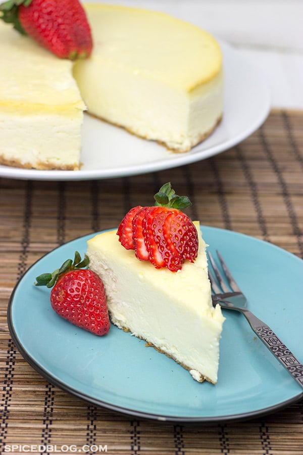 Classic Cheesecake with Graham Cracker Crust | Spicedblog.com