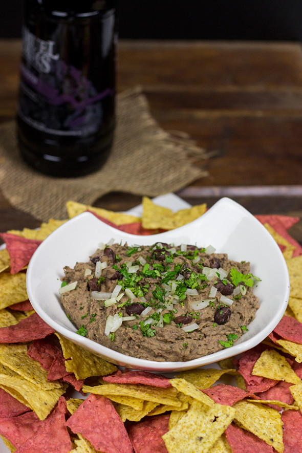 Delicious (and Healthy!) Black Bean Dip | Spicedblog.com