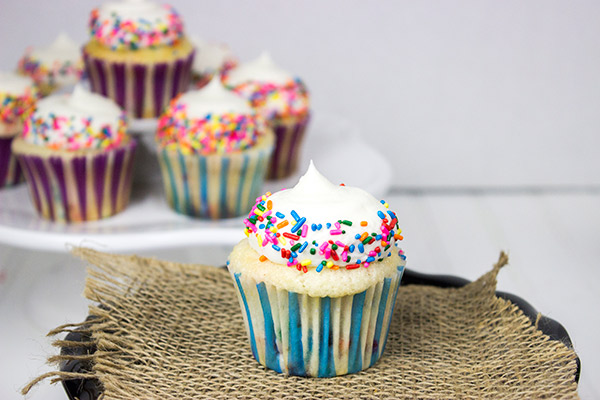 Homemade Funfetti Cupcakes | Spicedblog.com