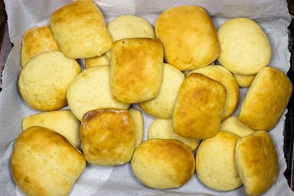 Easy Yeast Rolls
