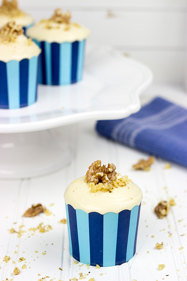 Maple Walnut Cupcakes | Spicedblog.com