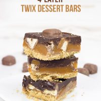 4 Layer Twix Dessert Bars: These bars are chocolatey, caramely and perfect for summer!