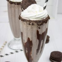 This classic Oreo Milkshake is quite simply one of the best summer desserts ever!