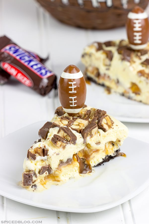 SNICKERS Ice Cream Pie: Layers of vanilla ice cream and chopped SNICKERS bars make this pie the perfect dessert for the 2nd half of the big game! #Chocolate4TheWin #shop
