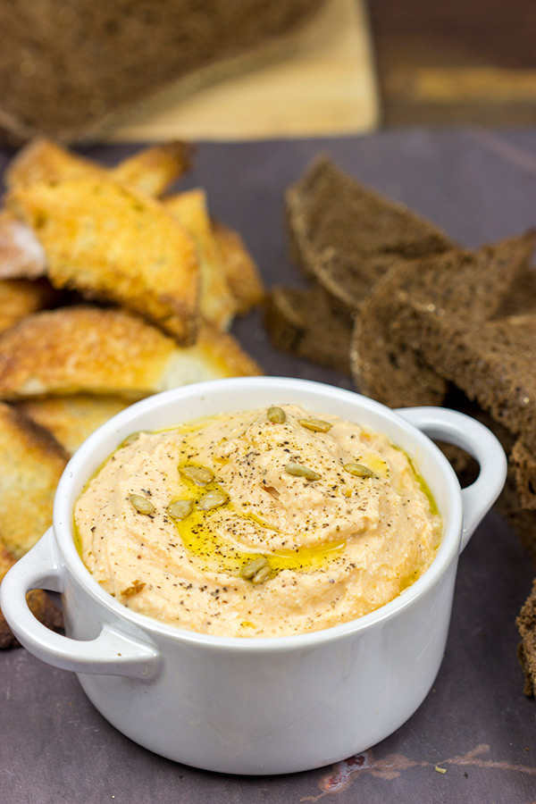 This Whipped Pumpkin Ricotta is the perfect savory appetizer for Fall entertaining!