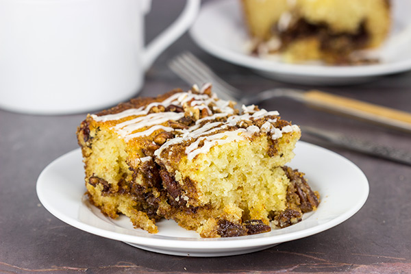 Have guests in town? Make breakfast easy with this Overnight Coffee Cake!