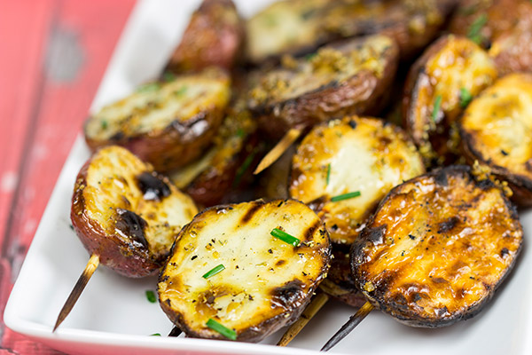 Perfectly golden and lightly crispy on the outside. Fully cooked on the inside. These Rosemary and Garlic Grilled Red Potatoes are a year-round favorite side dish!