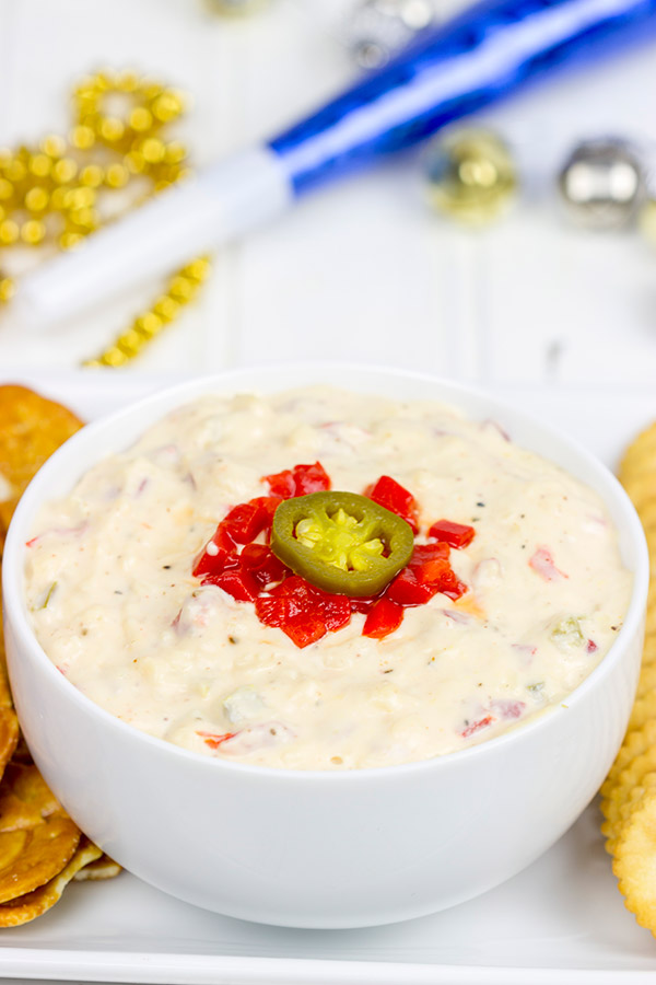This quick and tasty Southern Pimento Cheese Dip is perfect for cocktail parties or just watching the big game! #WaysToWow