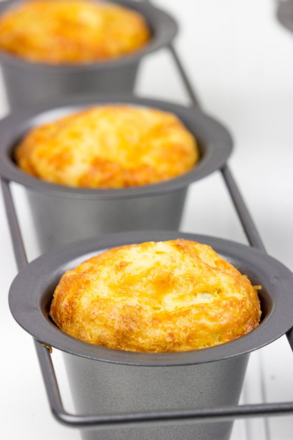 Filled with extra-sharp cheddar cheese and crumbled bacon, these Bacon Cheddar Popovers are perfect for a hearty weekend brunch!