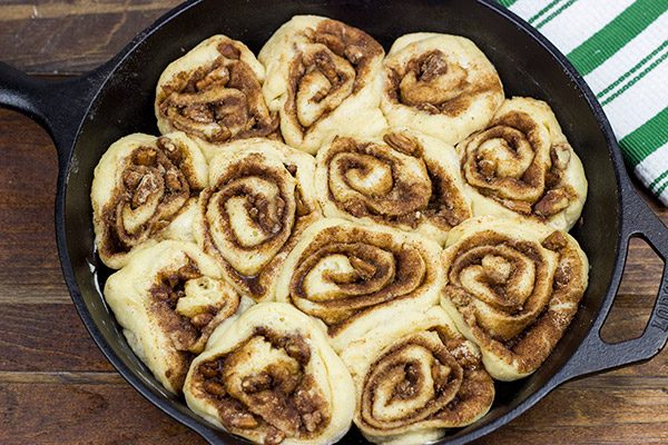 Looking for an amazing weekend breakfast without having to wake up early? Then whip up a batch of these Overnight Cinnamon Rolls!