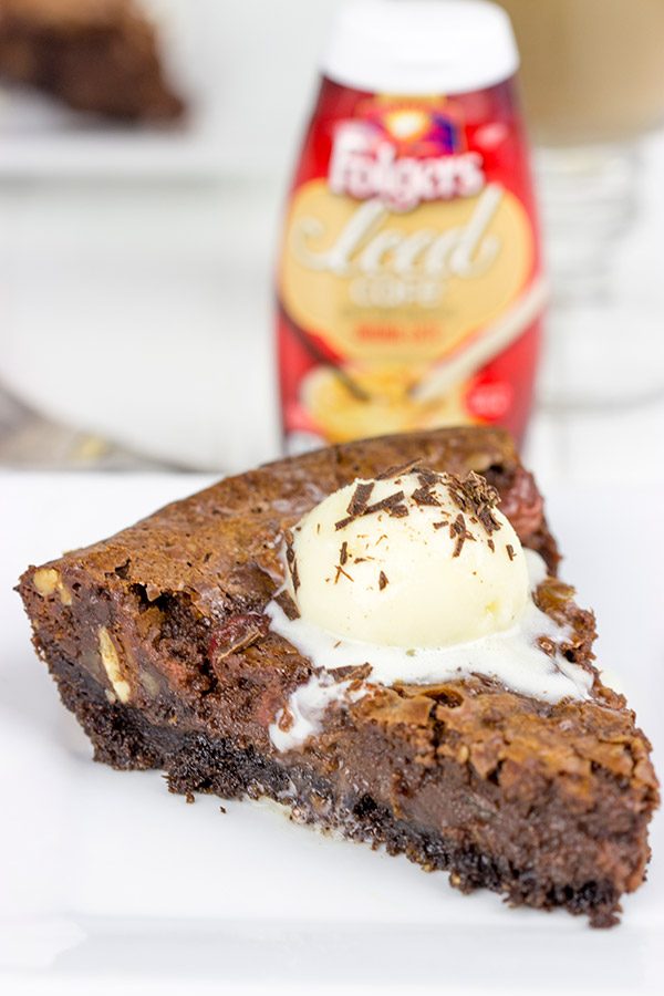 This Black Forest Brownie Pie features a chocolate crust filled with a decadent chocolate and cherry brownie filling!