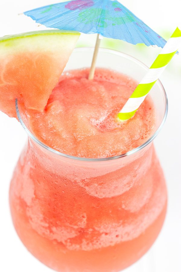 Blend up a batch of these Watermelon Daiquiris for some fun in the sun this summer!