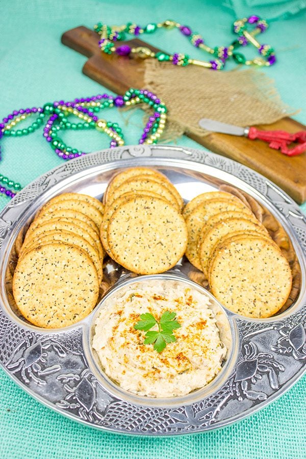 Just in time for tailgate season, this Hot Cajun Crab Dip will be the hit of the party!