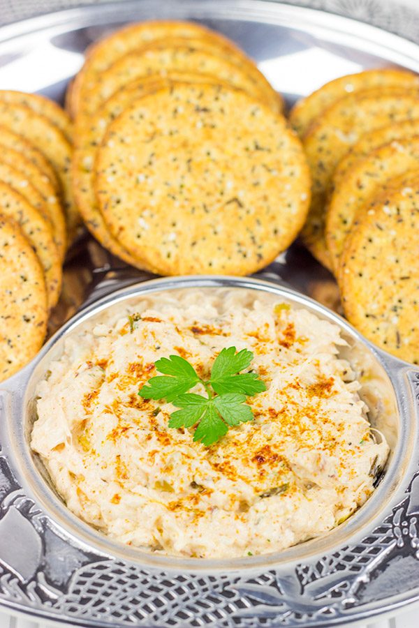 Just in time for tailgate season, this Hot Cajun Crab Dip will be the hit of the party!