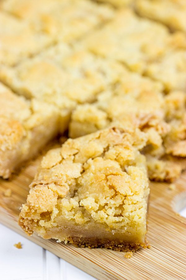 Featuring a layer of gooey caramel filling between a graham cracker crust and a generous crumble topping, these Caramel Crumble Bars make for one tasty dessert!