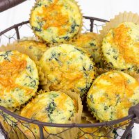 Stuffed with spinach and cheese, these Spinach Cheddar Cornbread Muffins are great alongside a hot bowl of chili or stew!