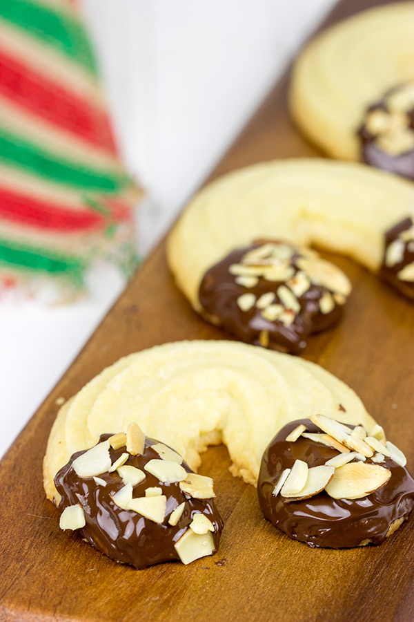 These Chocolate Almond Horseshoe Cookies are a fun and a delicious treat for the holidays!